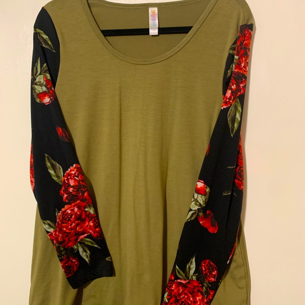 Lularoe Lynnae Longsleeve